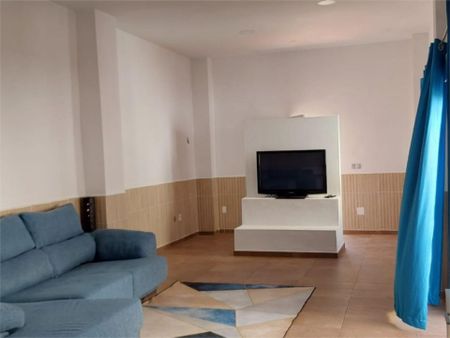 Piso de alquiler en Calle Benijófar, 6, Playa de los Náufragos - Photo 2