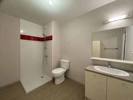 APPARTEMENT T3 SOTTEVILLE LES ROUEN - Photo 3