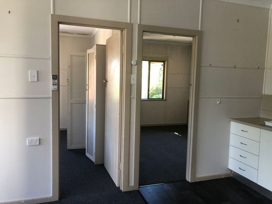 For Rent - $410 Per Week, Increasing to $450 Per Week from 1/11/2025. - Photo 1