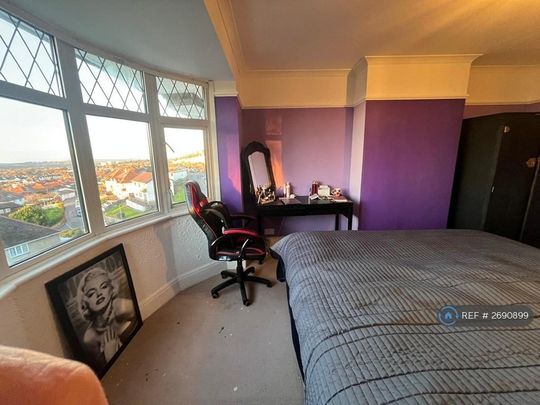 1 bedroom in a house share to rent - Photo 1