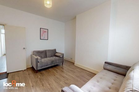 5 bedroom house to rent - Photo 2