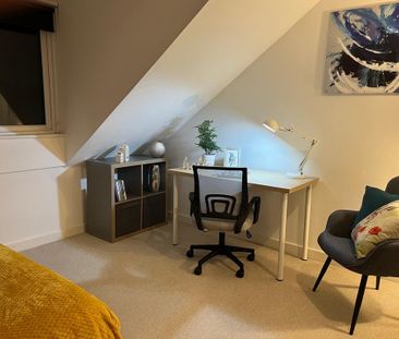 1 bedroom in a house share to rent - Photo 3