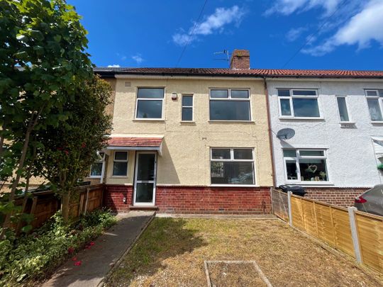 A RECENTLY REFURBISHED three Bedroom terraced house - Photo 1