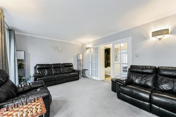 4 bedroom semi-detached house to rent - Photo 1
