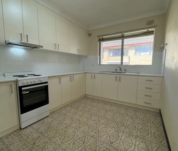 Spacious Two Bedroom In The Heart Of Hurstville - Photo 5