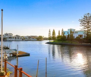 19 Etna Street, Isle Of Capri QLD 4217 - House For Rent | Domain - Photo 1