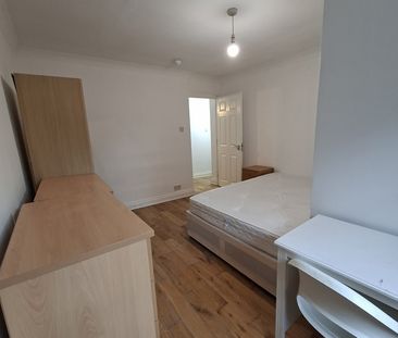 Room in a Shared Flat, Hornsey Road, N7 - Photo 6