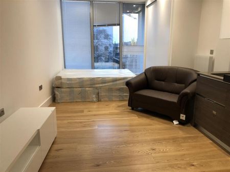 Studio to rent - Photo 4