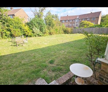 1 Bed Flat, Leeside Crescent, NW11 - Photo 5