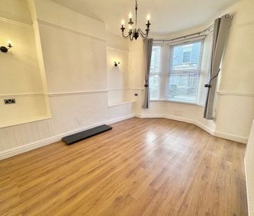 Esher Road, L6 - Photo 2