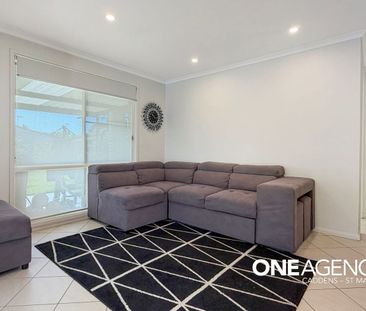 SPACIOUS FAMILY HOME IN QUIET CUL-DE-SAC!!! - Photo 1