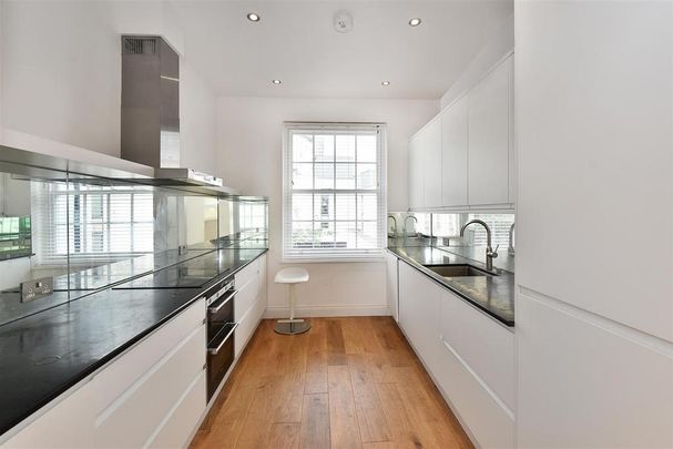 2 bedroom duplex to rent - Photo 1