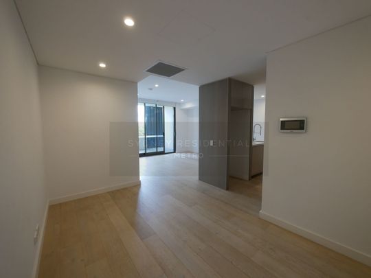 2 BEDROOMS, 2 BATHROOMS with 1 CARSPACE - Photo 1