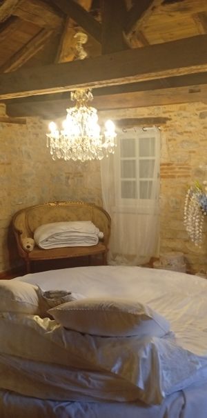 Location Maison 4 pièces 220m² - Photo 1