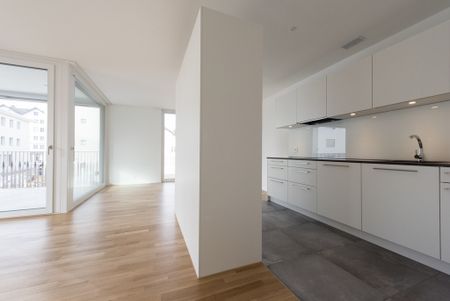 MODERNE & LICHTDURCHFLUTENDE WOHNUNG SUCHT NEUEN MIETER! - Photo 2