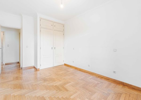 APARTAMENTO T2 NO ARNEIRO - CARCAVELOS