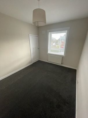 2 Bed Flat, Broomside Terrace, EH12 - Photo 1