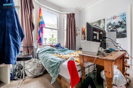 4 bedroom terraced house to rent - Photo 2