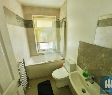 2 bedroom end of terrace house to rent - Photo 1