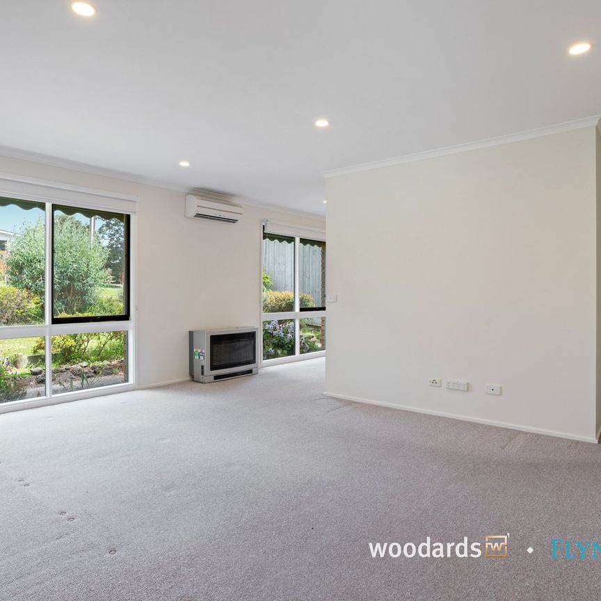 Charming Rosebud Home with Lawn Care Included - Photo 1