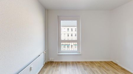 Neu sanierte 3-Raum-Wohnung mit Einbauküche - Foto 2