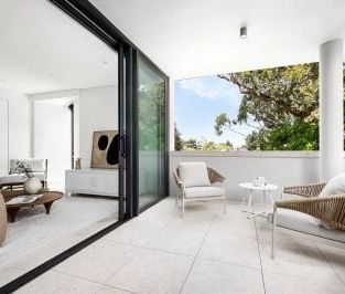 Luxury Rose Bay Living with Exceptional Indoor-Outdoor Appeal - Photo 6