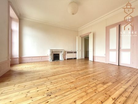 A louer T6 d’exception Vannes Centre Ville - Photo 3