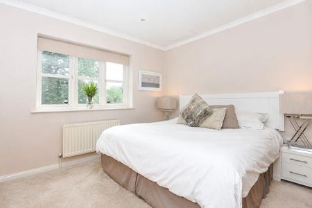 4 bedroom apartment to rent - Photo 3
