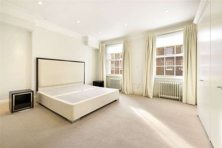 A bright and recently refurbished maisonette on the popular Elizabeth Street. - Photo 2