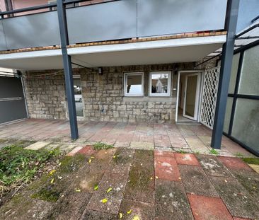 Top 2 Zimmer Wohnung mit großer Terrasse & Einbauküche - Foto 1