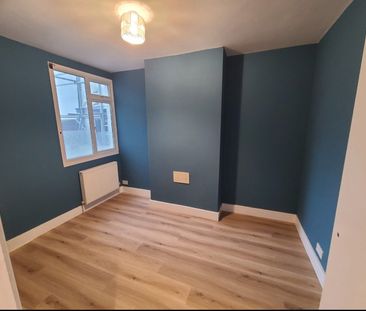1 Bed Flat, Alpine Road, BN3 - Photo 4