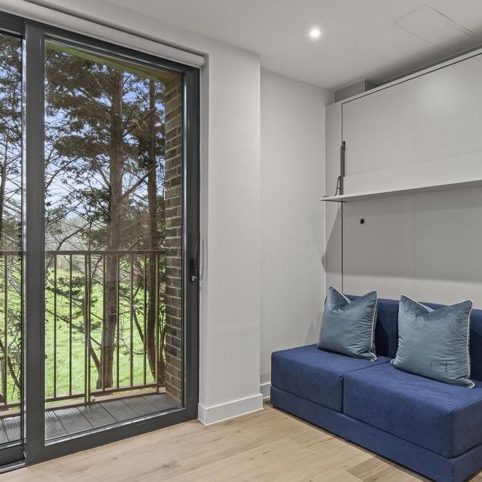 Studio to rent - Photo 1