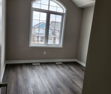 For Lease - 46 Forestwalk Street, Kitchener, Ontario - Photo 4