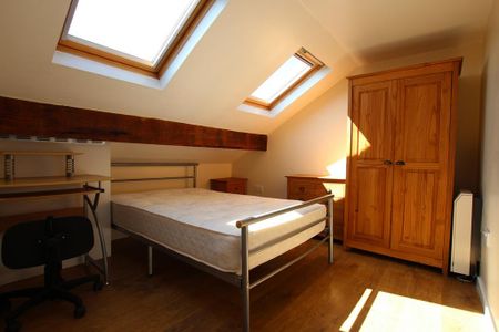 3 bedroom flat to rent - Photo 4