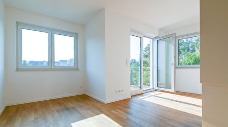 KOMFORTABEL UND VERKEHRSGÜNSTIG WOHNEN - BALKON, FUSSBODENHEIZUNG, EINBAUKÜCHE , PARKETT UND AUFZUG - Foto 5