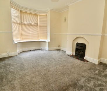 3 bedroom Mid Terraced House to let - Photo 1