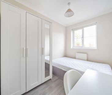 3 bedroom terraced house to rent - Photo 4