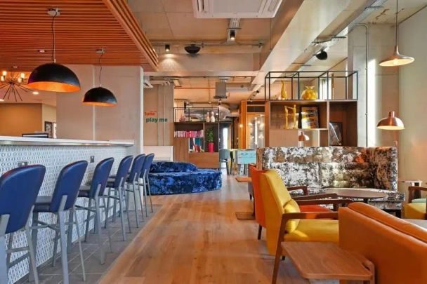 Bronze Studio - Photo 1