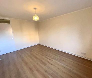 Cramhurst House, Sutton Grove, Sutton, SM1 - Photo 2