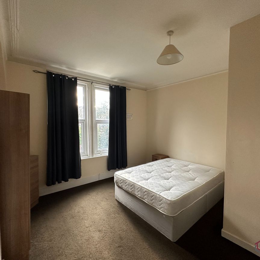 Avenue Road, Doncaster, DN2 - Photo 1