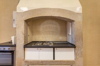 Apartment 5 bedrooms in good condition Encarnação Lisboa for rent - Photo 2