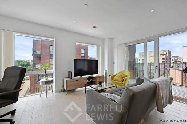 3 bedroom property to rent in London - Photo 1