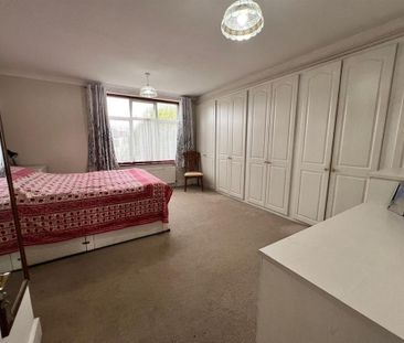 Room in a Shared House, Shirley Gardens, IG11 - Photo 5