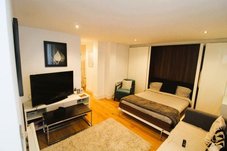 Studio to rent - Photo 2