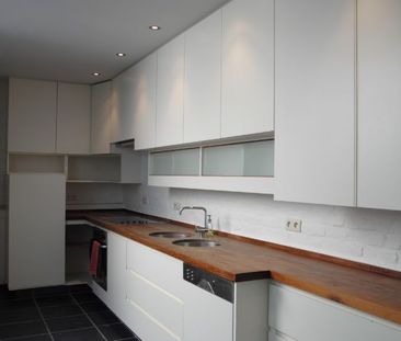 gezellige, gerenoveerde rijwoning te huur in centrum Tielt - Photo 6