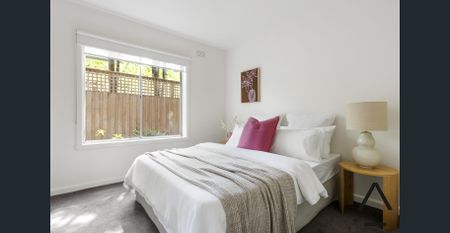 North-Facing, Spacious, and Prime Location! - Photo 4