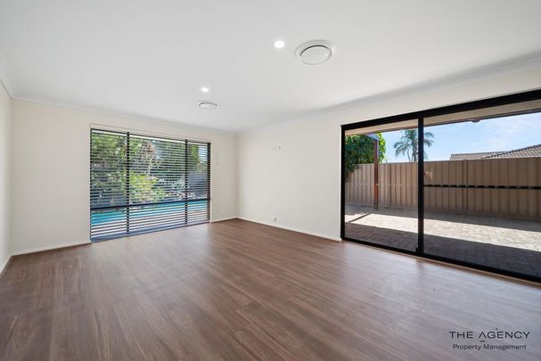 Spacious 5 Bedroom Family Home in Booragoon - Photo 1