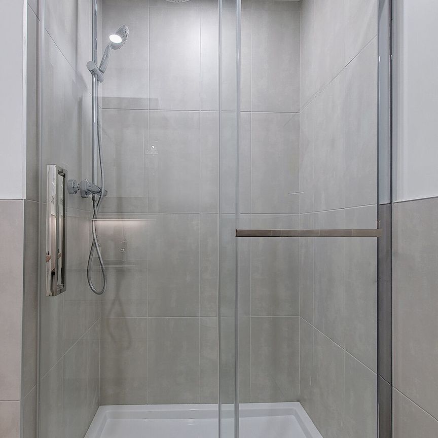 2061 rue Stanley, Montréal, QC - Photo 1