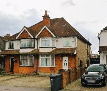 5 bedroom semi-detached house to rent - Photo 2