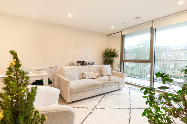 A one-bedroom, one-bathroom apartment on Warwick Lane, Kensington, London, W14 - Photo 1